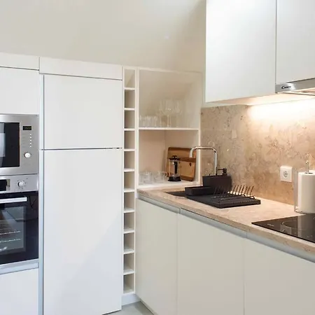 Apartment Pardal 2b - Penthouse In Alcantara - Parking Nearby Lisbon